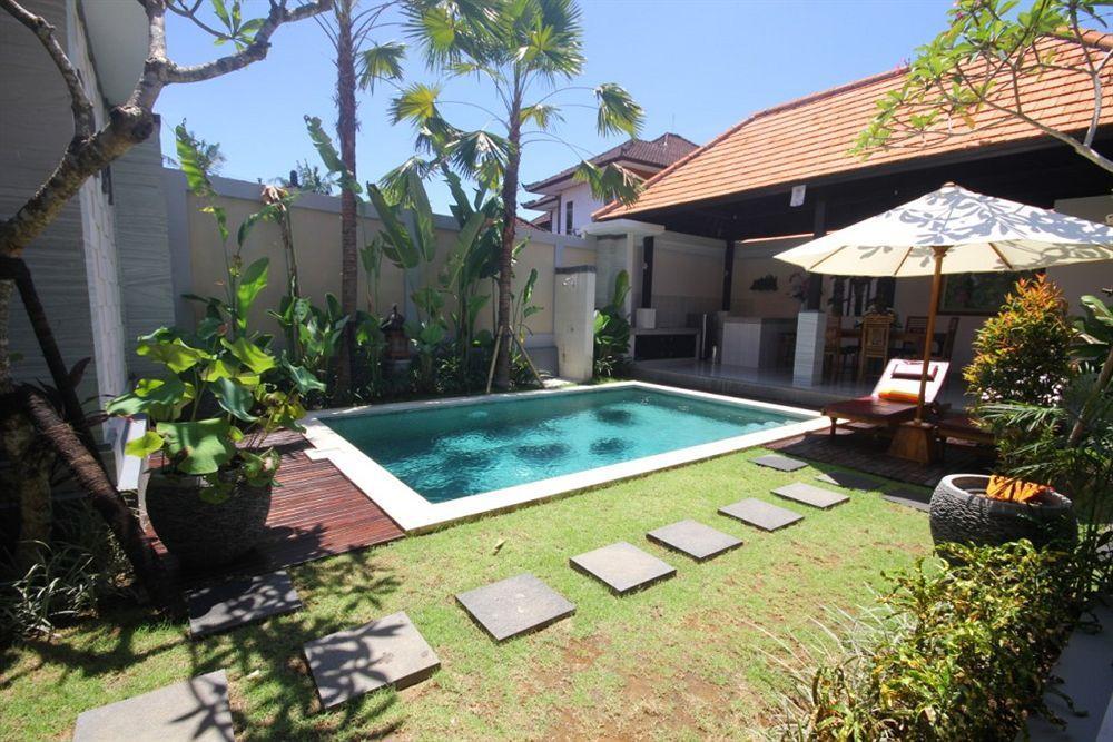 Kubal Villa Seminyak Esterno foto