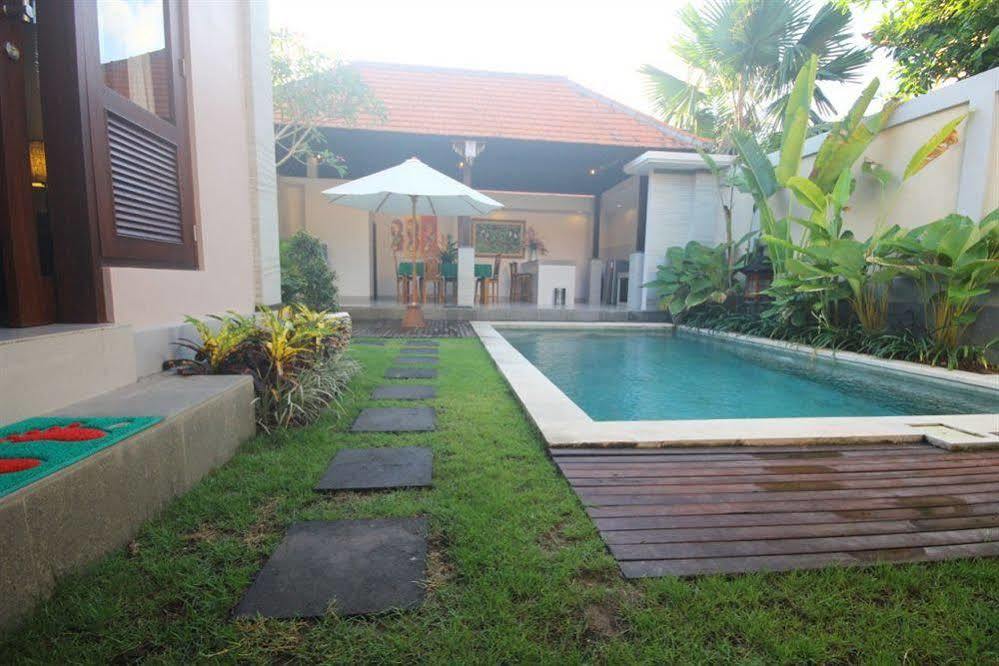 Kubal Villa Seminyak Esterno foto